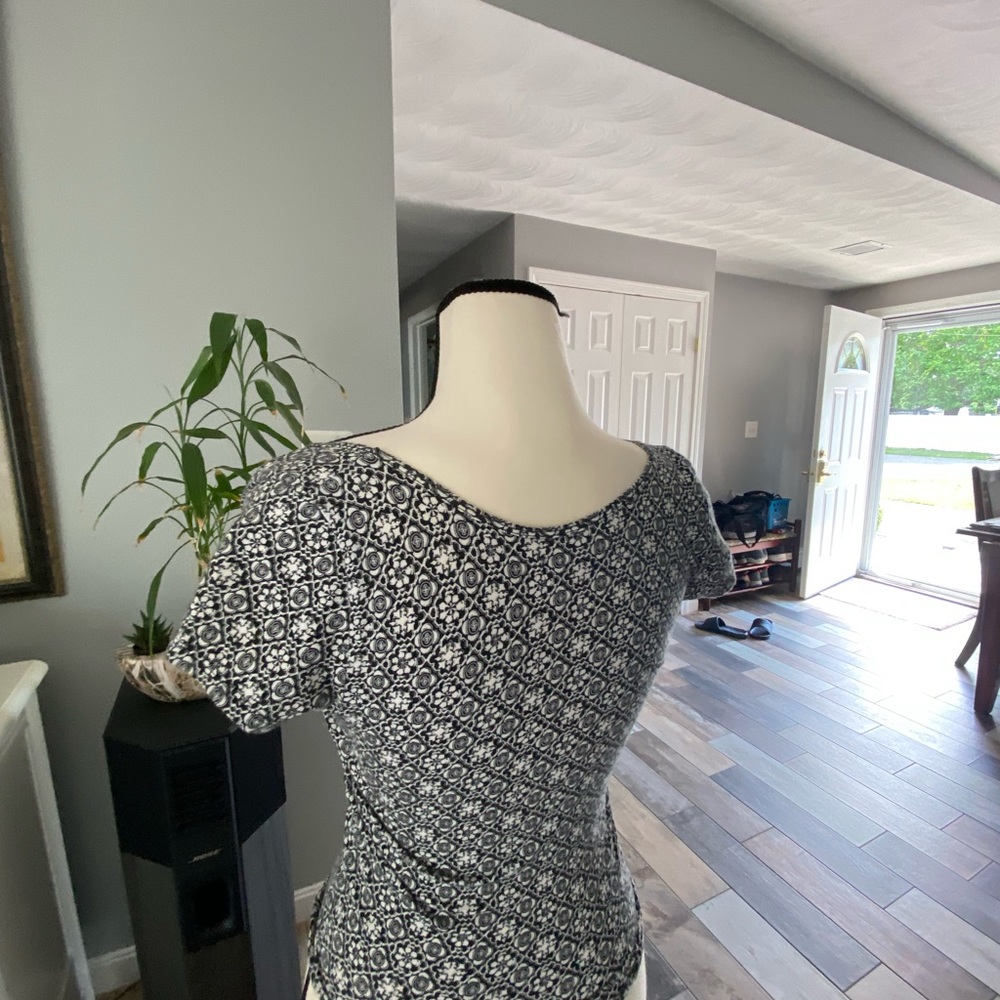 2 tops size xs one size s